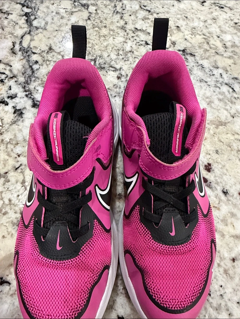 Nike Sz2 Cosmic Runner Kids Pink and Black Athletic Sneakers